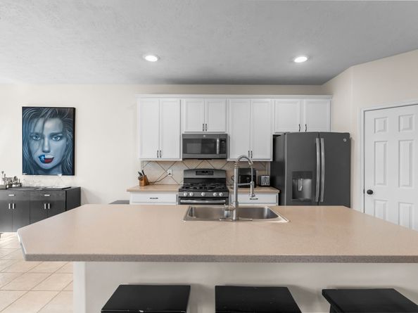 122 W Burberry Circle, The Woodlands TX 77384