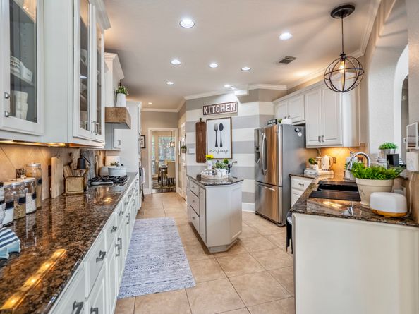 10203 Earlington Manor Drive, Spring TX 77379