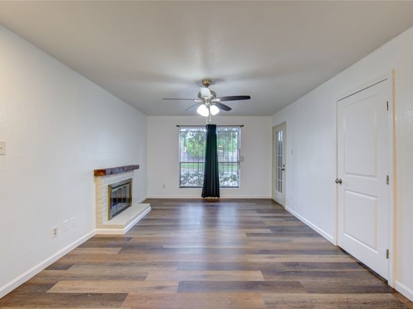 2110 Wilcrest Drive 140, Houston TX 77042