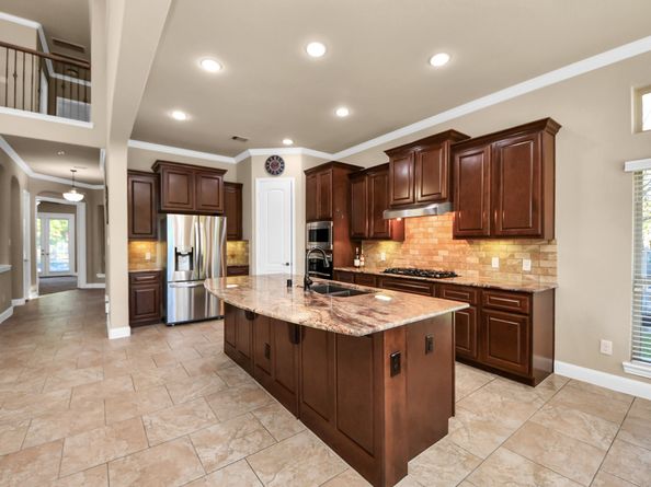 66 Lindenberry Circle, Spring TX 77389