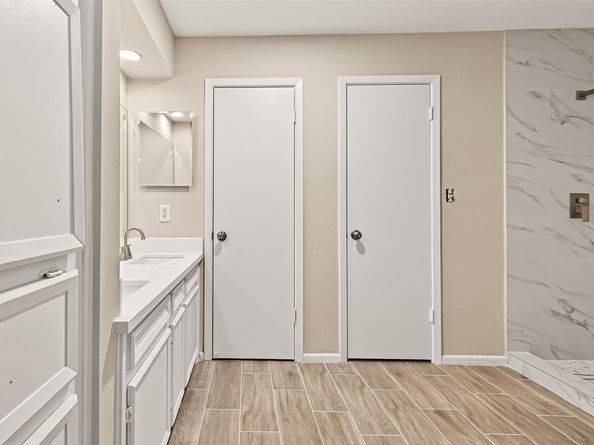 5451 Oakhaven Lane, Houston TX 77091