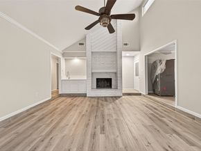 5451 Oakhaven Lane, Houston TX 77091