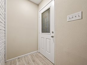 5451 Oakhaven Lane, Houston TX 77091