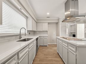 5451 Oakhaven Lane, Houston TX 77091