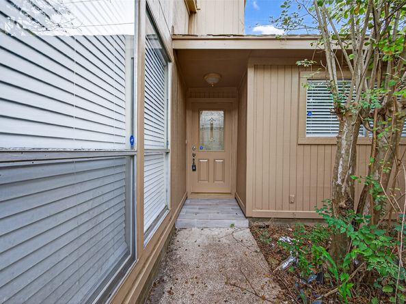 5451 Oakhaven Lane, Houston TX 77091