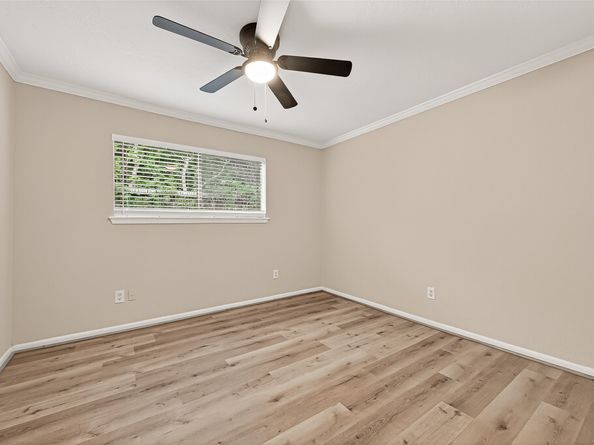 5451 Oakhaven Lane, Houston TX 77091