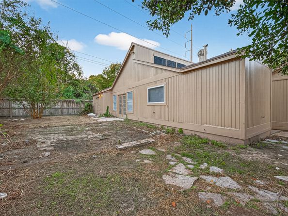 5451 Oakhaven Lane, Houston TX 77091