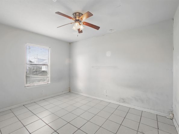 1911 Thonig Road, Houston TX 77055