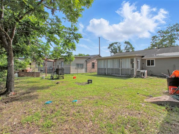 1911 Thonig Road, Houston TX 77055