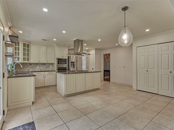 54 Thorn Berry Place, The Woodlands TX 77381