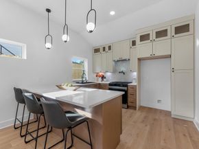 508 Dell Court, Houston TX 77009