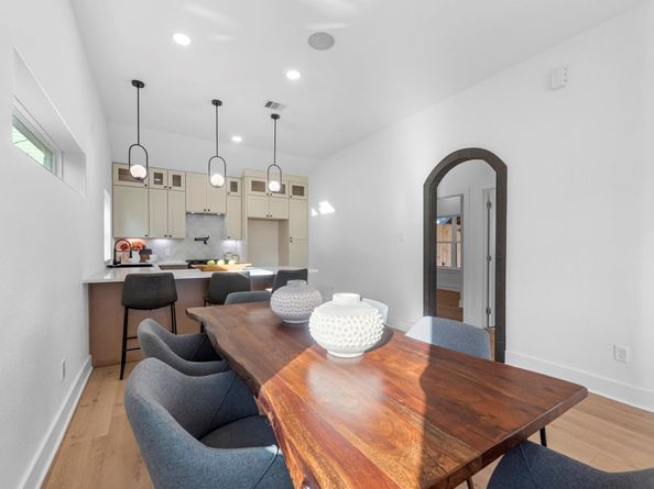 508 Dell Court, Houston TX 77009