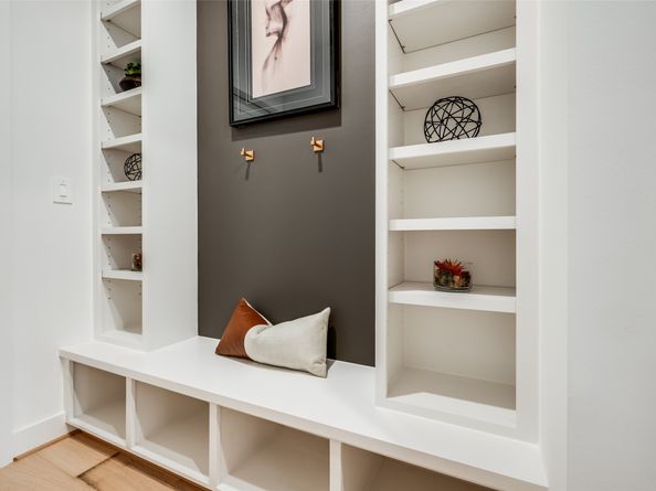 7512 SHADYVILLA Lane, Houston TX 77055