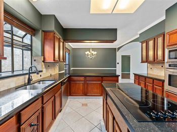 1914 Mosa Creek Court