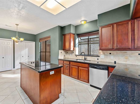 1914 Mosa Creek Court, Houston TX 77017