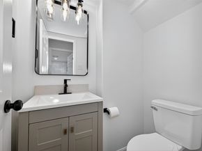 17422 Bending Post Dr Drive, Houston TX 77095