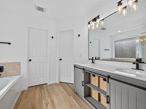 17422 Bending Post Dr Drive, Houston TX 77095