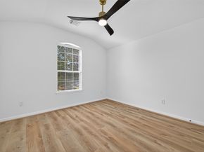 17422 Bending Post Dr Drive, Houston TX 77095