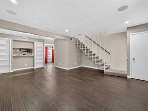 6111 Beverly Hill Street 28, Houston TX 77057