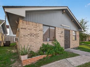 8814 Manus Street 111, Houston TX 77093