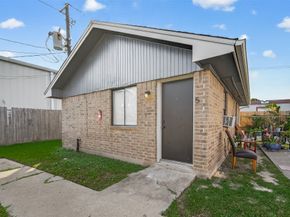 8814 Manus Street 111, Houston TX 77093