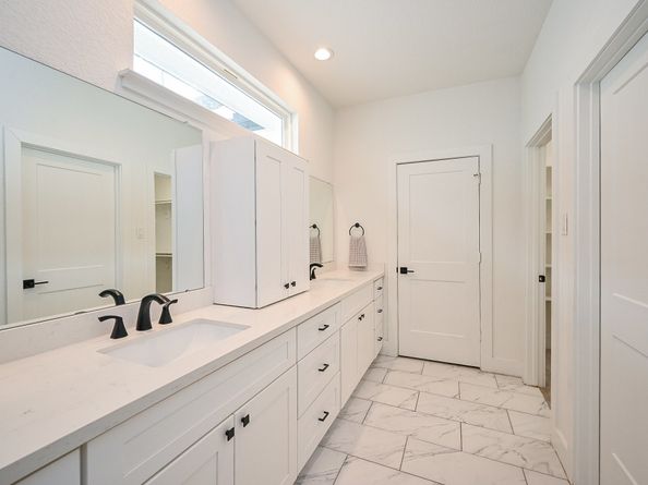 1230 Mcneil Street, Houston TX 77009