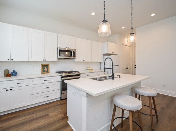 1230 Mcneil Street, Houston TX 77009