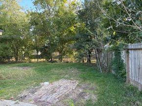 5722 Glenhurst Drive, Houston TX 77033