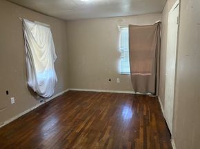 5722 Glenhurst Drive, Houston TX 77033
