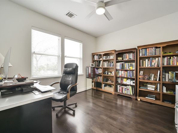 925 W 19th Street B, Houston TX 77008