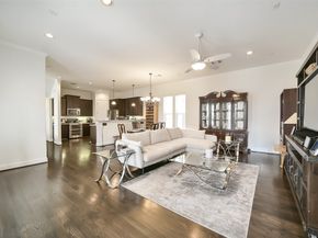 925 W 19th Street B, Houston TX 77008