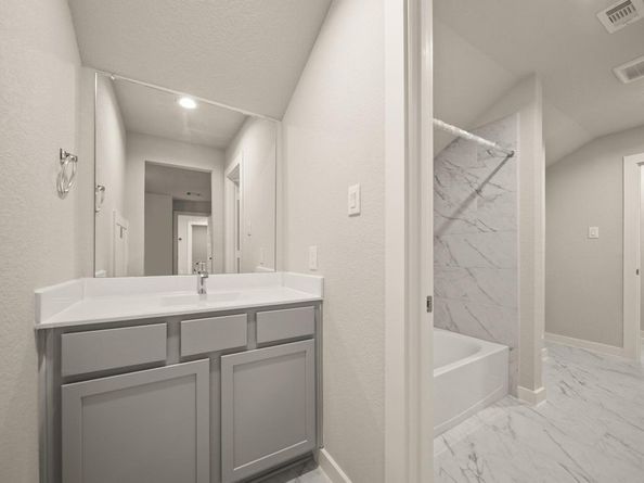 2016 Sugarberry Gully Lane, Conroe TX 77301
