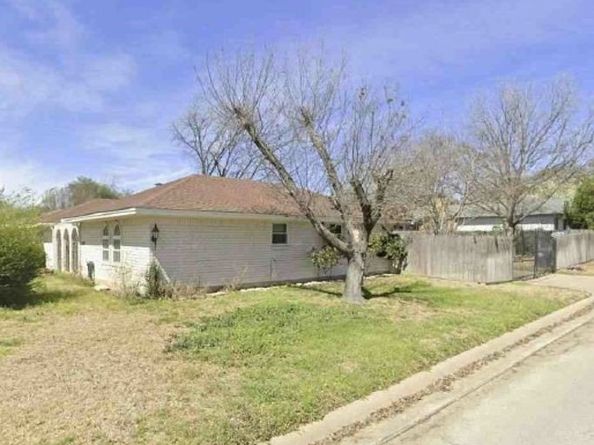3700 Kelvin Avenue, Fort Worth TX 76133