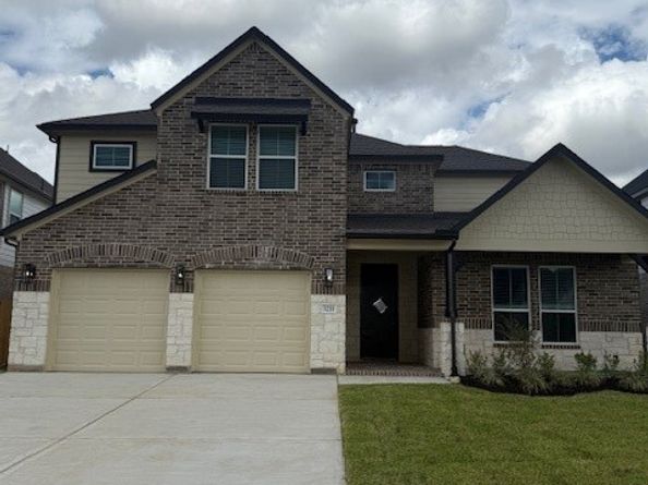 3211 Bushy Hawthorne Drive, Conroe TX 77301