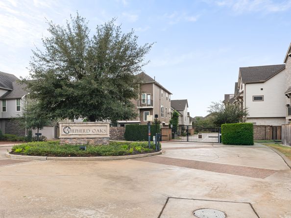 3502 Autumndale Drive, Houston TX 77018