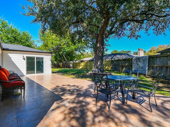 2203 Holly Knoll Street, Houston TX 77077