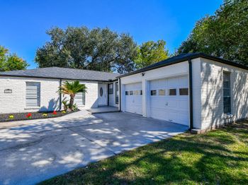 2203 Holly Knoll Street