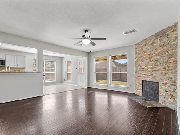19111 Hayden Wood Drive, Tomball TX 77375