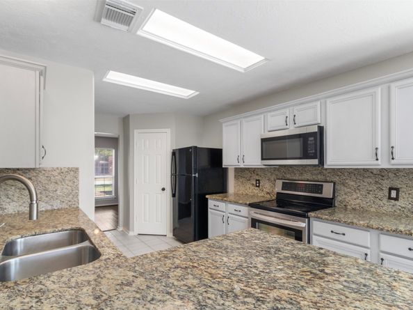 19111 Hayden Wood Drive, Tomball TX 77375
