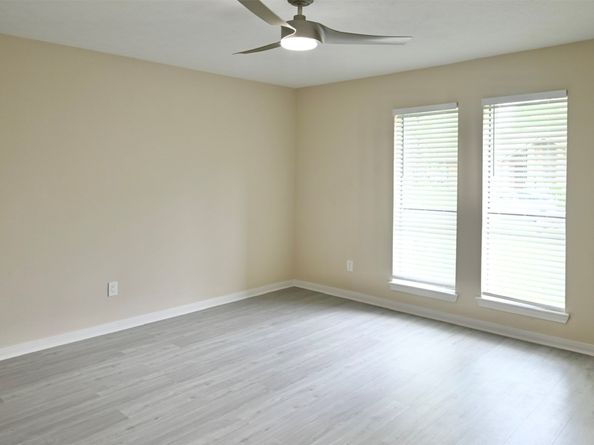 2915 Laurel Fork Drive, Kingwood TX 77339