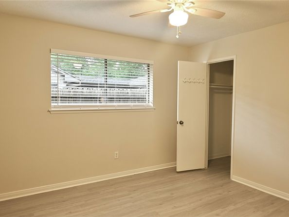 2915 Laurel Fork Drive, Kingwood TX 77339