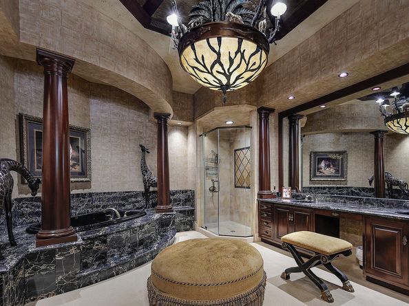 88 W Grand Regency Circle, The Woodlands TX 77382