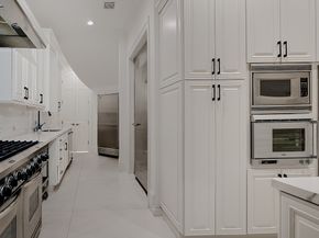 88 W Grand Regency Circle, The Woodlands TX 77382