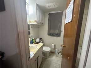 10627 Castleton Street, Houston TX 77016