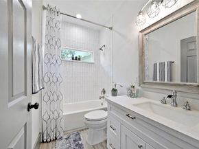 325 N Sidney Street, Houston TX 77003