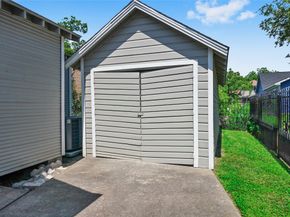 325 N Sidney Street, Houston TX 77003