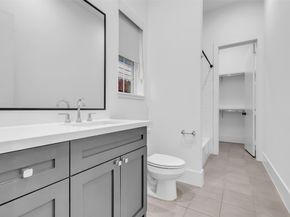 204 Burr Street G, Houston TX 77011