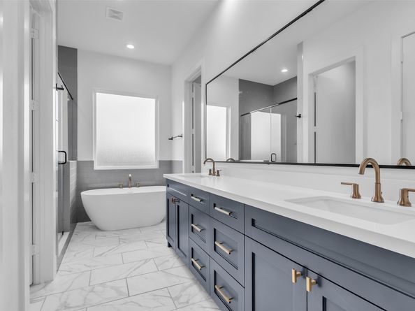 204 Burr Street G, Houston TX 77011