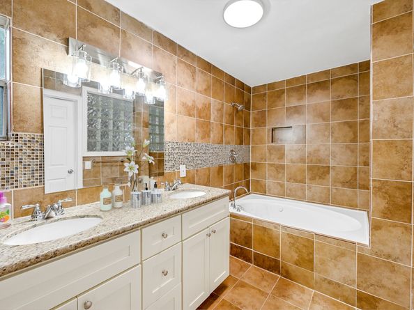 5310 Claremont Street, Houston TX 77023