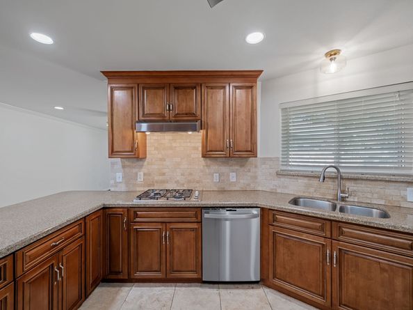10515 Haddington Drive, Houston TX 77043